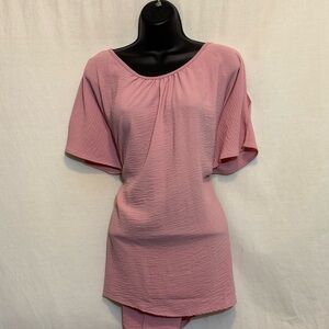 D-159 1.4.3. Story by Line Up Pink Short Sleeve Cold ShoulderPulloverBlouseSizeS